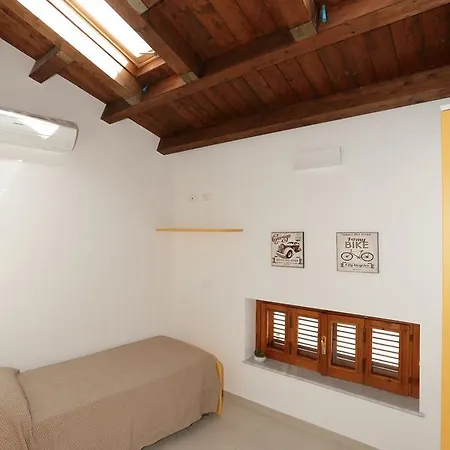 Apartament Papyri *